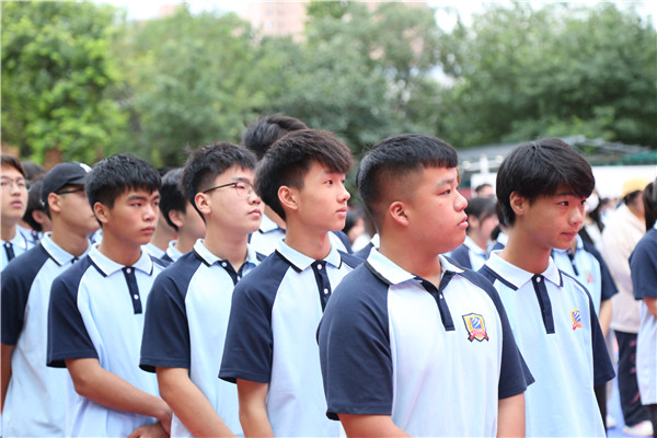 ʯ���f���A��X�WУ