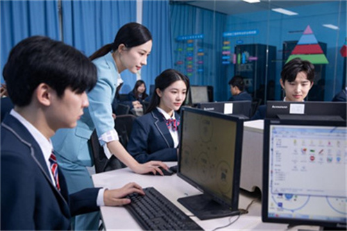 ʯ���f���A��X�W(xu��)У