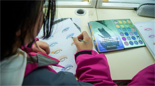 ʯ���f���A��X�W(xu��)У