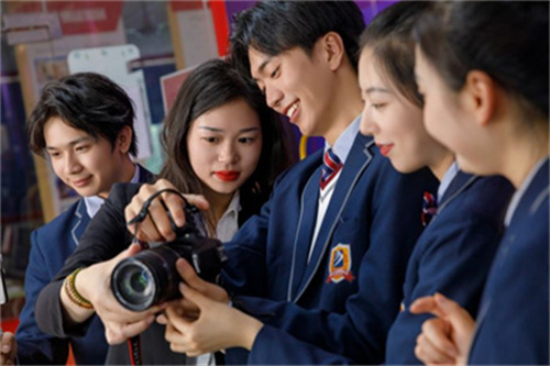 ʯ���f���A��X�W(xu��)У