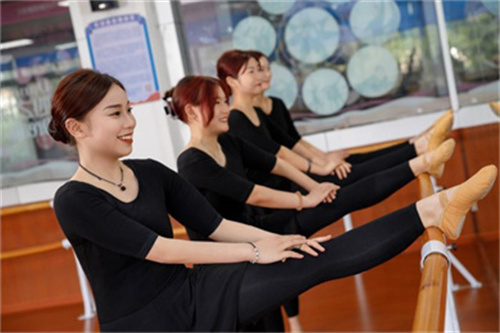 ʯ���f���A��X�W(xu��)У