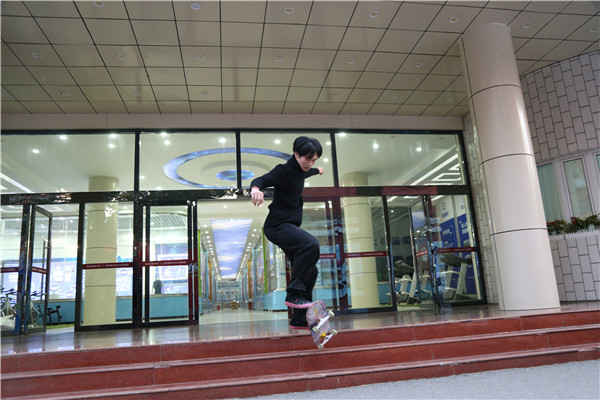 ʯ���f���A��X�W(xu��)У