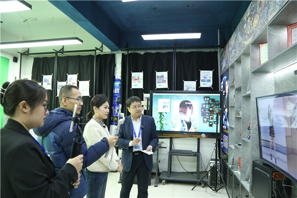 ʯ���f���A��X�W(xu��)У