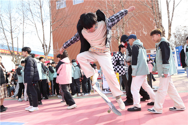 ʯ���f���A��X�W(xu��)У