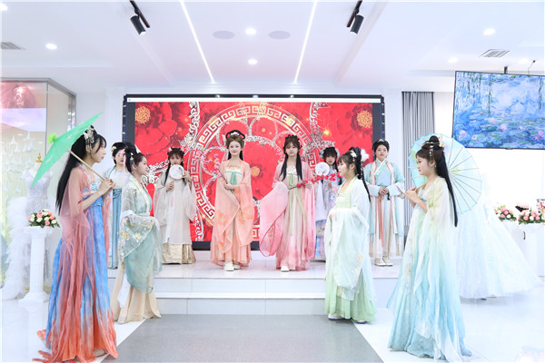 ʯ���f���A��X�W(xu��)У