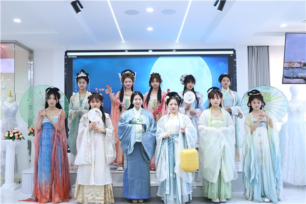 ʯ���f���A��X�W(xu��)У