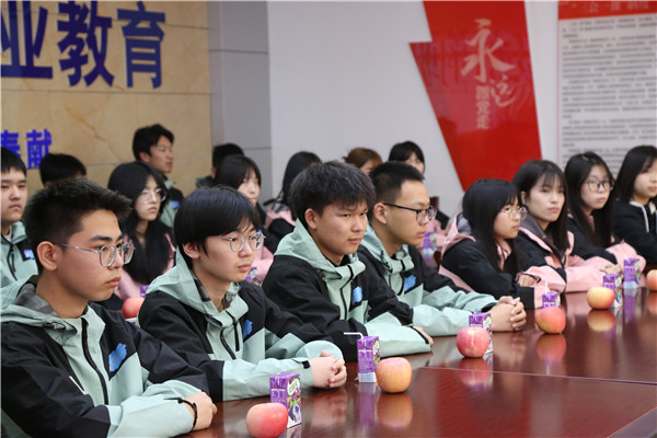 ʯ���f���A��X�W(xu��)У