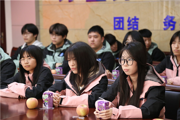 ʯ���f���A��X�W(xu��)У