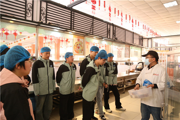 ʯ���f���A��X�W(xu��)У