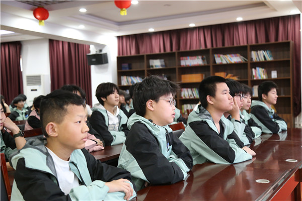 ʯ���f���A��X�W(xu��)У