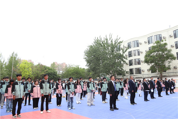 ʯ���f���A��X�WУ