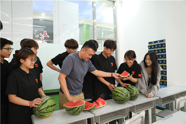 ʯ���f���A��X�WУ