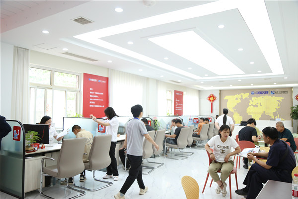 ʯ���f���A��X�WУ