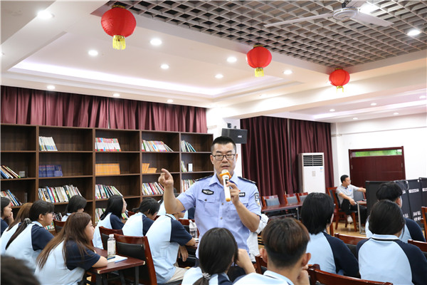 ʯ���f���A��X�WУ