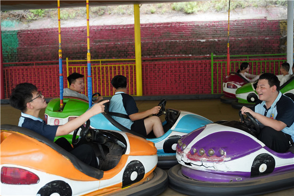 ʯ���f���A��X�W(xu��)У