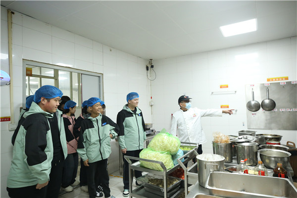 ʯ���f���A��X�W(xu��)У